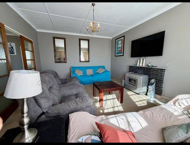 3 BEDROOM HOUSE FOR SALE IN LINMEYER